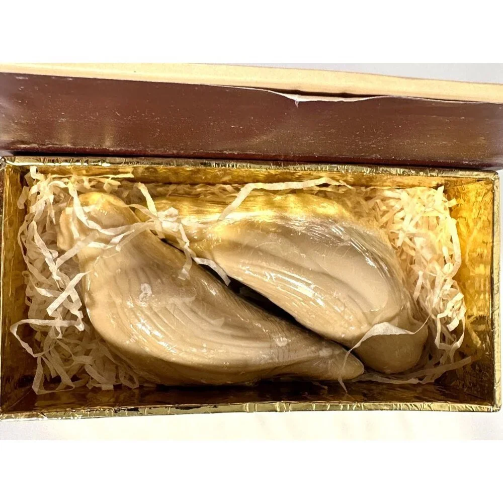 Victorian‎ Trading Co. Sculpted  Scented Guest Soap Dove Set In Decorative Box